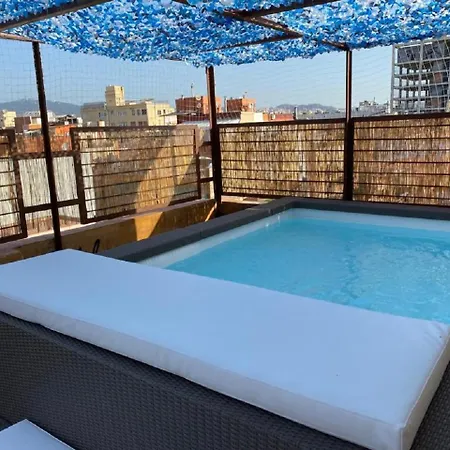 Happy People Ramblas Harbour Apartment Barcelona