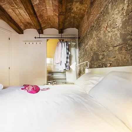 Happy People Ramblas Harbour Apartment Barcelona