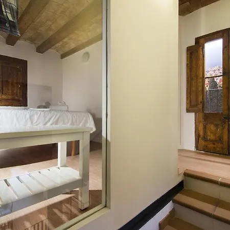 Happy People Ramblas Harbour Apartment Barcelona