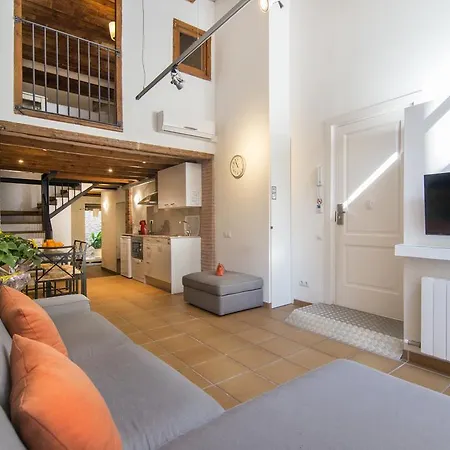 Happy People Ramblas Harbour Apartment Barcelona