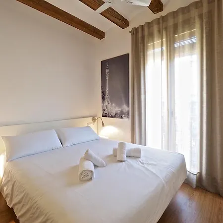 Happy People Ramblas Harbour Apartment Barcelona