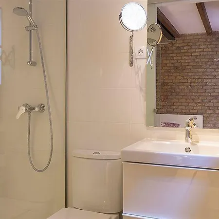 Happy People Ramblas Harbour * Barcelona