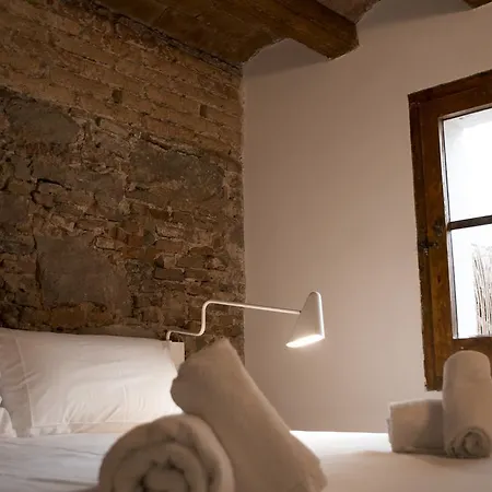 Happy People Ramblas Harbour * Barcelona