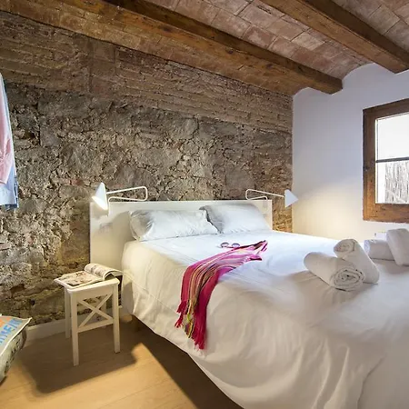 Happy People Ramblas Harbour * Barcelona