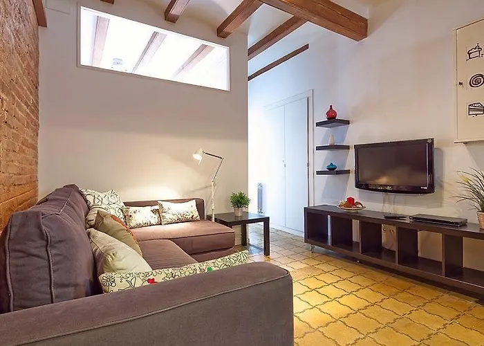 Happy People Ramblas Harbour